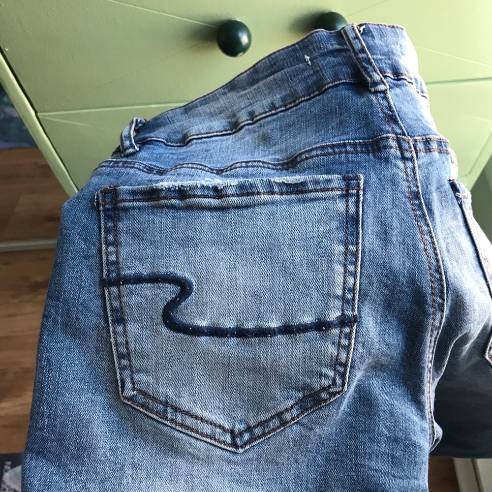 EightyTwo Distressed Jeans - Picture 5 of 8